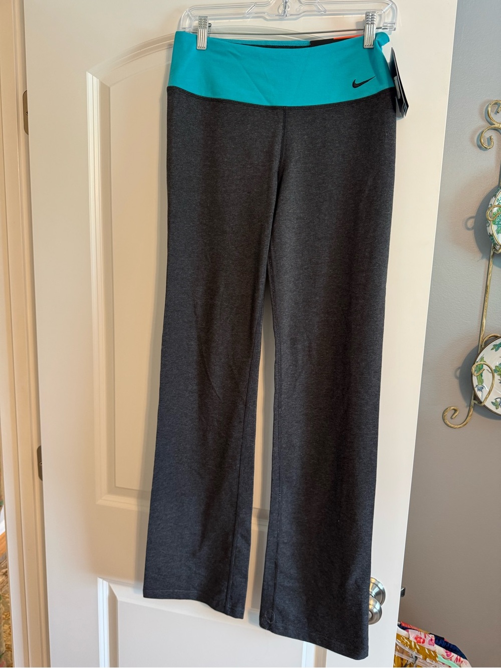 Nike Women's Teal and Dark Gray Tagged Activewear